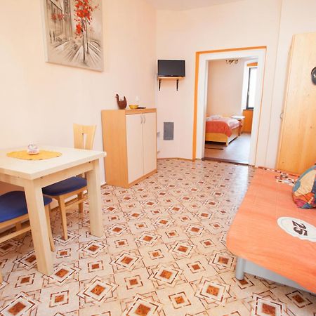 Apartma Na Starem Placu Idrija Εξωτερικό φωτογραφία