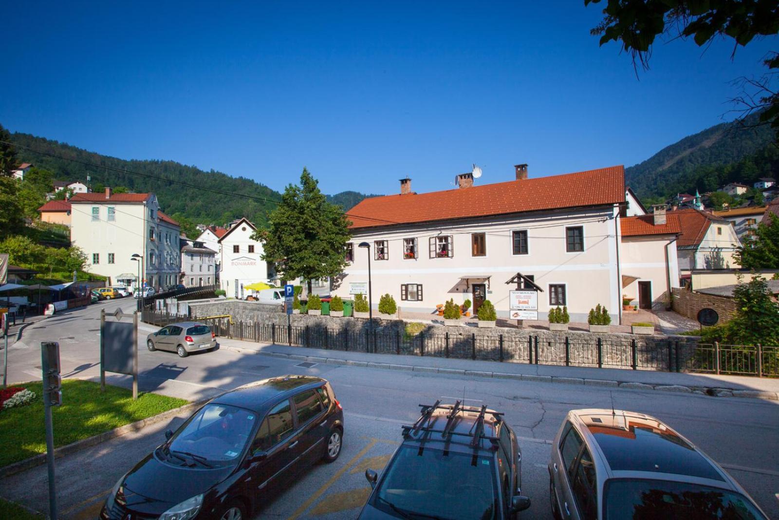Apartma Na Starem Placu Idrija Εξωτερικό φωτογραφία